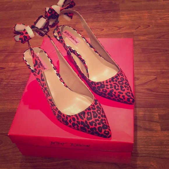 Betsey Johnson Shoes - Betsey Johnson Pink Leopard Heels with Bow